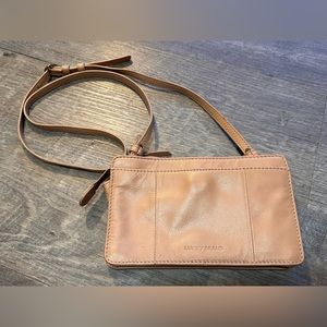 EUC Lucky Brand Leather Bosh Crossbody Bag *Missing Pouch Credit Card Insert*